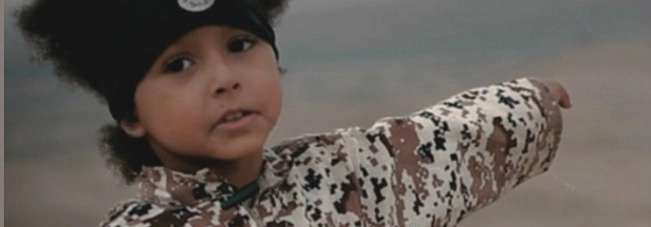 ISISचा लहान दहशतवादी, ब्लास्ट करून 3ला उडवले (व्हिडिओ)