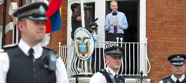अंतरराष्ट्रीय गोपनीयता में सेंधमारी - Julian Assange, WikiLeaks