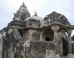 पाकिस्तान में ऐतिहासिक जैन मंदिर ढहाया, जैन समुदाय क्षुब्ध - Pakistan, Jain Temple, Jain community