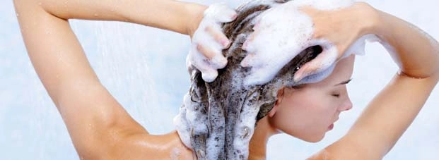 महिलाएं इस दिन बाल ना धोएं अन्यथा होगा अनिष्ट! - Woman hair wash