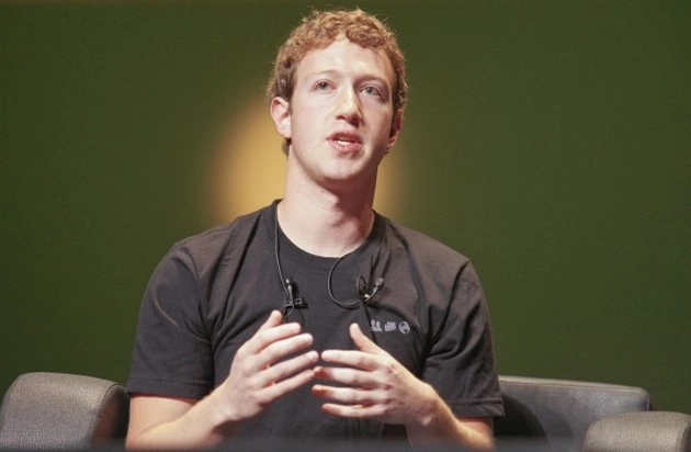 विवादों में घिरा फेसबुक, जुकरबर्ग को लगा 650 अरब का झटका - Facebook Mark Zukerberg