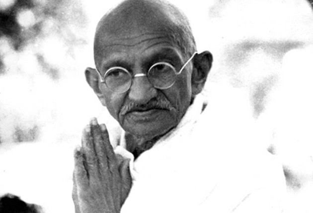 राष्ट्रपिता महात्मा गांधी पर हिन्दी कविता... - A Poem on Gandhi