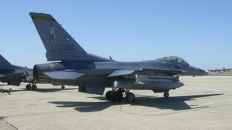 पाकिस्तान का एफ-16 का सौदा पड़ा खटाई में