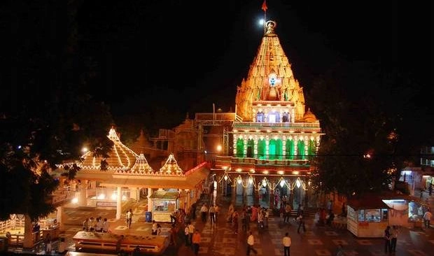 सीएम कमलनाथ तक पहुंचा महाकाल मंदिर के प्रशासक का मामला, संत अवधेशपुरी ने लिखा पत्र - Saint Avdheshpuri writes letter to CM Kamalnath on Mahakal temple
