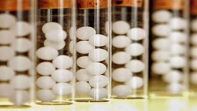 जानिए होमियोपैथी दवाओं के 5 नुकसान - Homeopathy