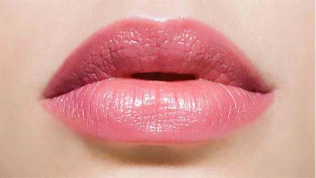 होंठो के रंग से जानिए अपनी सेहत - Lips Color Indicate Health Issue