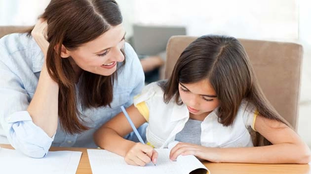 बच्चों को होमवर्क ऐसे कराएं माता-पिता - Homework