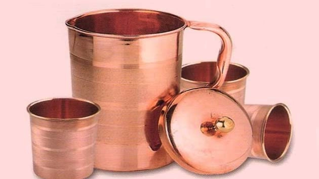 तांबे का पानी पीने के 16 फायदे, जरूर जान‍िए - Copper Pot Water