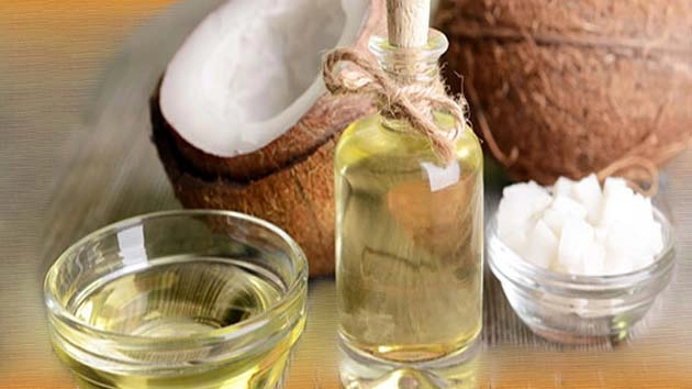 क्या सच में, टूथपेस्ट से बेहतर है नारियल तेल ! - Coconut Oil Better Then Toothpaste