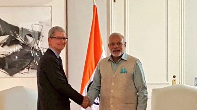'एप्पल' की भारत में बढ़ती दिलचस्पी देख चीन चिढ़ा - China, Apple, Tim Cook, CEO,