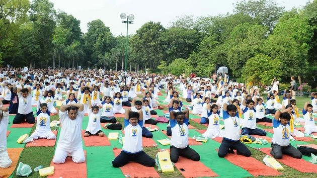 योग दिवस के आलोचकों को भुगतने होंगे दुष्परिणाम : आर्गेनाइजर - Critics Of Yoga Day Will Face Side-Effects
