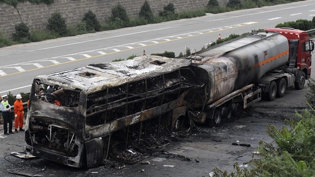 चीन में बस में आग लगने से 30 की मौत, 36 घायल - International news, bus fire, Chinese passenger bus