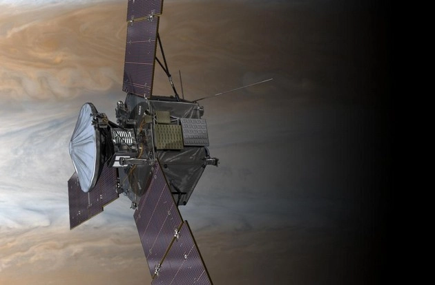 बृहस्पति के बेहद नजदीक से गुजरा नासा का जूनो - Jupiter: NASA's Juno space probe makes closest approach