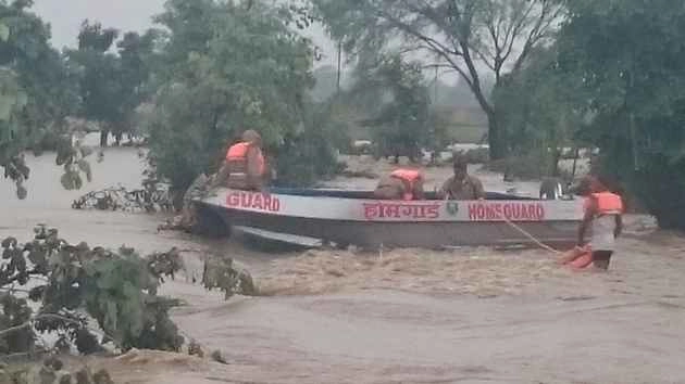 महाराष्ट्र में जमकर बरसा पानी, मध्यप्रदेश में बाढ़ से राहत - Floods,rains