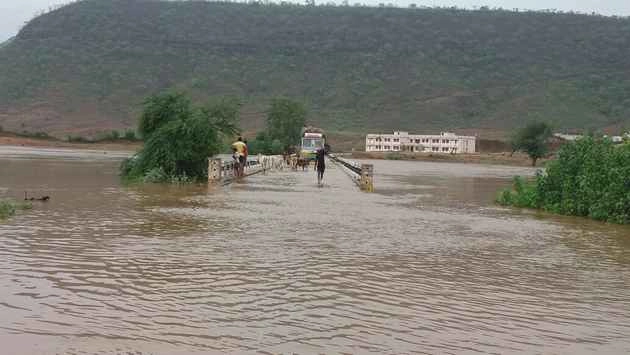 मध्यप्रदेश, असम में बाढ़ का कहर जारी, अब तक 22 मृत - Heavy rain