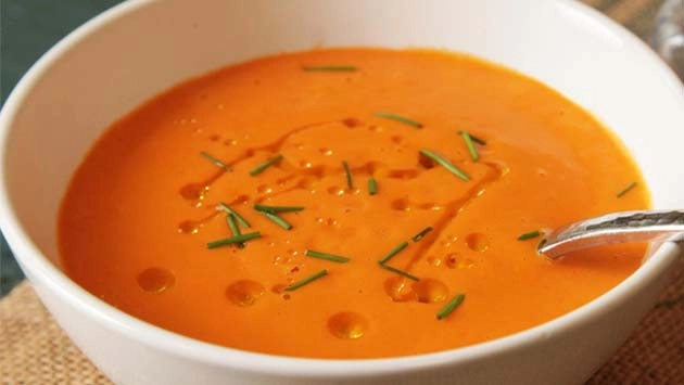 बरसते मौसम में पि‍एं गर्म सूप, जानें 10 फायदे - benefits of soup