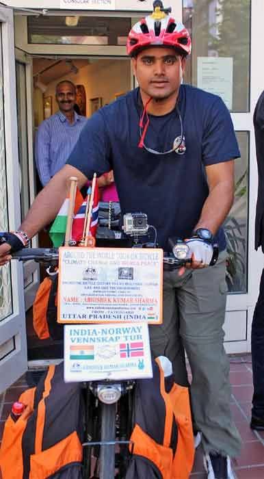 भारतीय साइकिल यात्री अभिषेक कुमार शर्मा ओस्लो पहुंचे - Abhishek Kumar Sharma