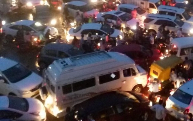 #Gurugram गुरुग्राम में ट्रेफिक जाम से हाल बेहाल, देखिए फोटो - gurugram massive heavy traffic jam photos