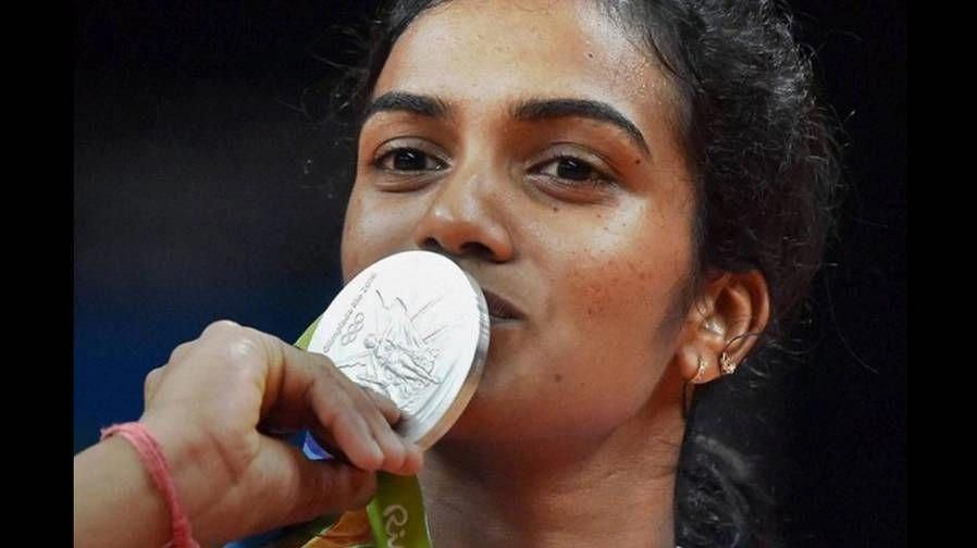 पीवी सिंधु से करार के लिए कंपनियों में लगी होड़ - Other Sports News, PV Sindhu, Rio Olympics