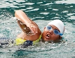 चैंपियन तैराक भक्ति ने लोगों से वित्तीय मदद मांगी