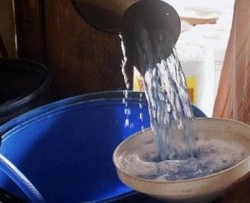 इंदौर में 1300 लीटर नीला केरोसिन जब्त - blue kerosene seized, Indore police, PDS