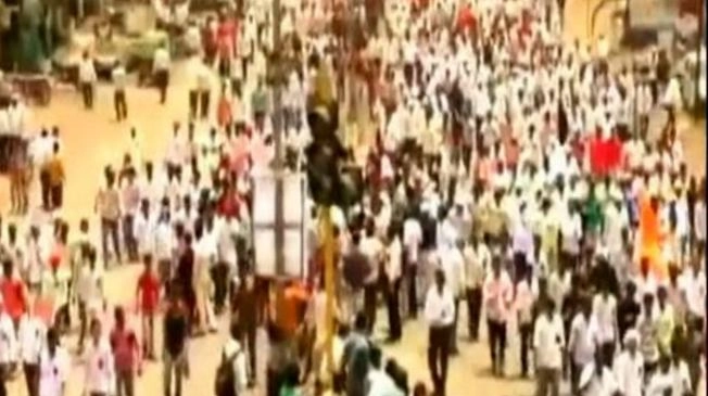 मराठा समुदाय ने पुणे में निकाला 'मौन जुलूस' - Maratha agitation, Maratha community, Maharashtra