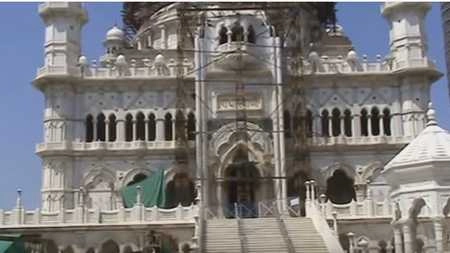 112 साल में 400 करोड़ खर्च, फिर भी मंदिर अधूरा - Agra news in hindi
