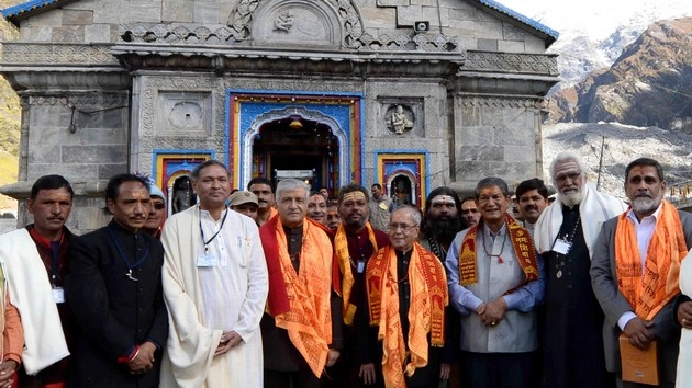राष्ट्रपति प्रणब मुखर्जी ने केदारनाथ मंदिर में की पूजा
