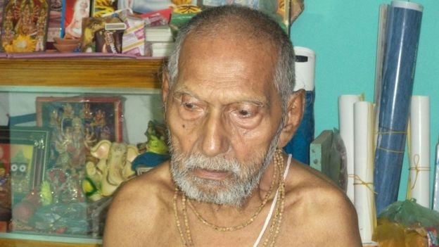 पूरी तरह से फ़िट हैं 120 साल के बाबा - 120 years old Baba sivananda