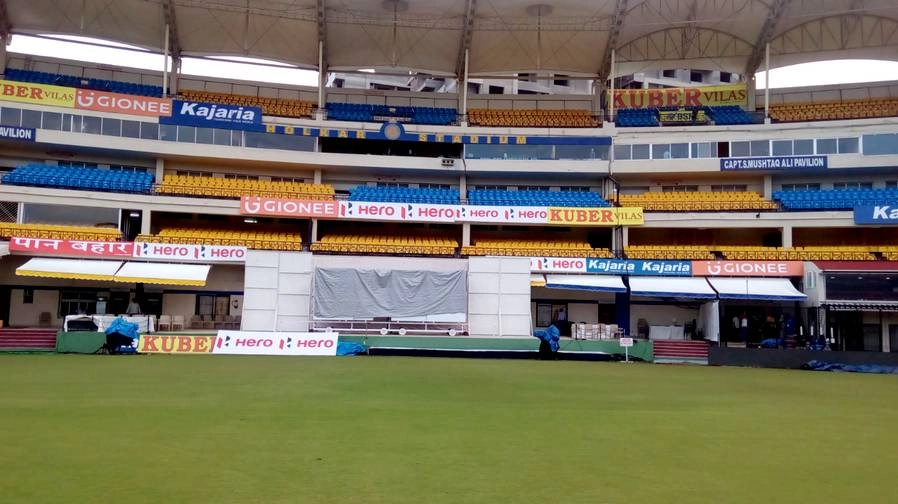 आईपीएल मैच पर संकट, इंदौर में स्टेडियम सील... - Holker stadium sealed by IMC