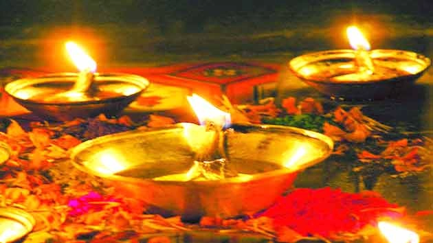 दीप पर्व पर कविता : दिवाली के दीये जलने लगे... - Diwali Poem