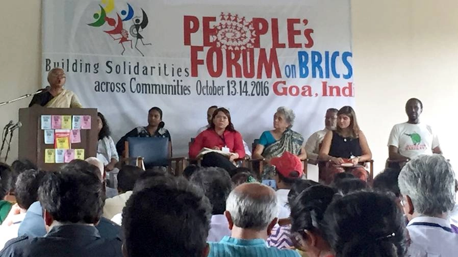 प्राकृतिक संसाधन लूटने के लिए बाजार का नया खेल है ब्रिक्सः मेधा पाटकर - People's Forum, BRICS, Medha Patka