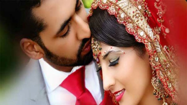 इस करवा चौथ पर पति-पत्नी लें यह 5 संकल्प, जरूर पढ़ें - Karva chauth and relationship