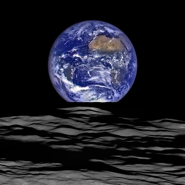 कैसी दिखेगी पृथ्वी जब हम चंद्रमा पर होंगे - Moon, earth, Gnitiy theory