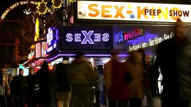 भारत में बढ़ रहे हैं पुरुष सेक्‍स वर्कर...