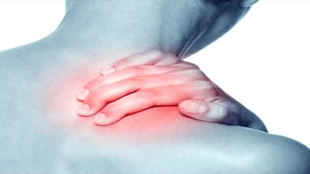 सावधान! कंधे में दर्द, दिल की बीमारी का संकेत हो सकता है - Shoulder Pain A  Possible Sign Of Heart Problem