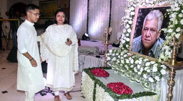 ओम पुरी की याद में प्रार्थना सभा (फोटो) - Om Puri, Prayer Meet, Nandita Puri