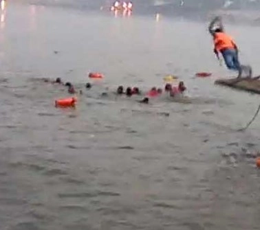 गंगा नौका हादसा : मरने वालों की संख्या 24 - Patna boat tragedy, 24 dead