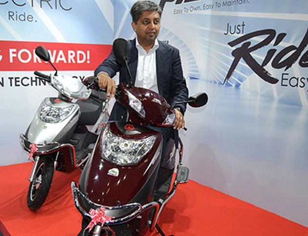हीरो का सस्ता स्कूटर, 65‍ किमी का देगा माइलेज - Hero Flash Electric Scooter Launched in India at Rs. 19,990