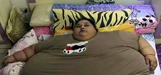 500 किलो वजन वाली मिस्र की महिला पतला होने के लिए मुंबई पहुंची - World's heaviest woman reaches Mumbai from Egypt