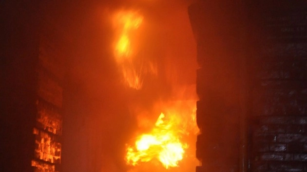 कोलकाता के बड़ा बाजार इलाके में भीषण आग - fire in Kolkata's Burrabazar area