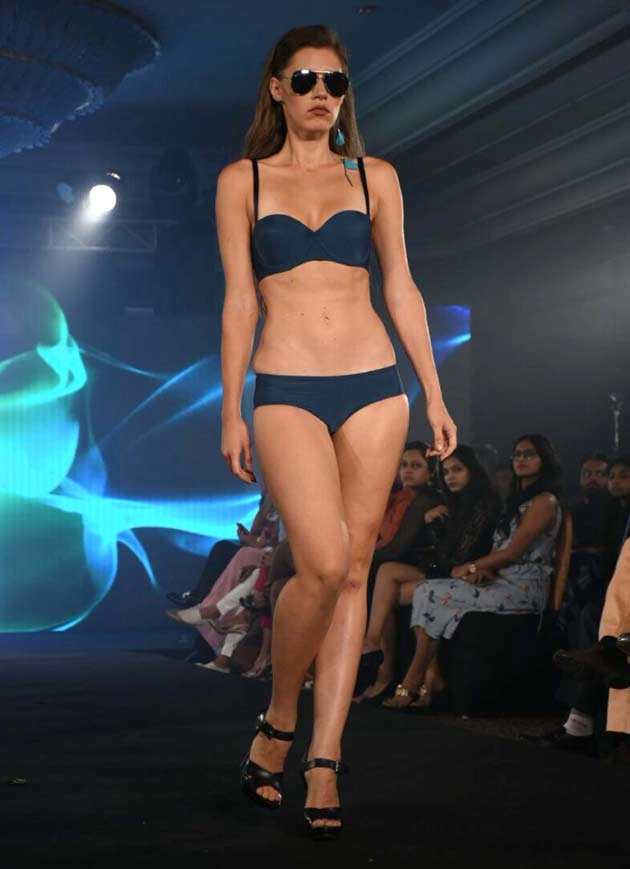 इंडिया इंटिमेट फैशन वीक में मॉडल्स का हॉट अंदाज - India Intimate Fashion Week, Models