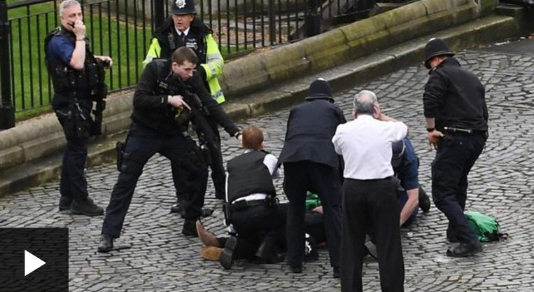 लंदन हमला: 'लोग चीख रहे थे नीचे झुको वापस जाओ' | London attack