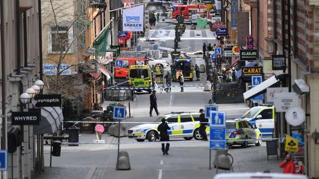 स्वीडन में भारतीय दूतावास के पास आतंकी हमला - truck kills four in Stockholm; PM calls it terror attack