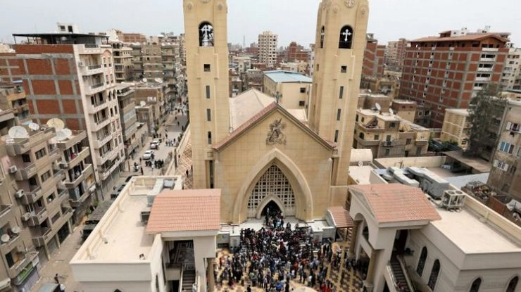 अल्पसंख्यक ईसाइयों पर सबसे बड़ा हमला, 45 लोगों की मौत - Egypt, Church, ISIS, assault, 45 deaths