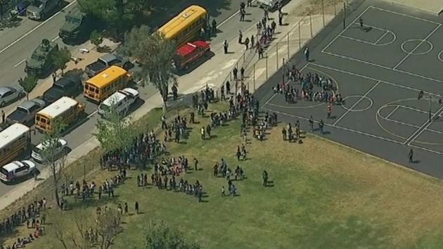 कैलिफोर्निया के स्कूल में गोलीबारी में 2 की मौत