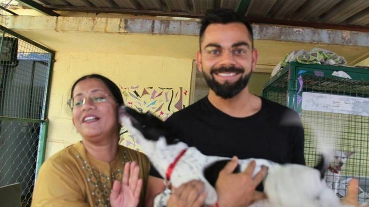 'एनिमल केयर' पहुंचकर विराट कोहली ने चौंकाया - Virat Kohli, Animal Care Bengaluru