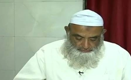 लाउडस्पीकर पर अज़ान गैर इस्लामिक, इस मुस्लिम ने उतरवाए मस्जिदों से लाउडस्पीकर