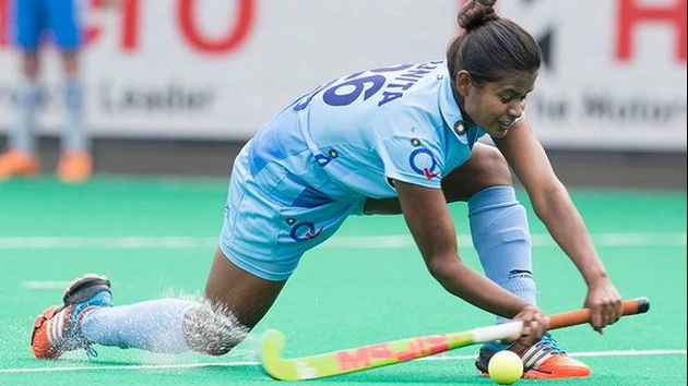 सुनीता ने भारत के लिए पूरा किया मैचों का 'शतक'