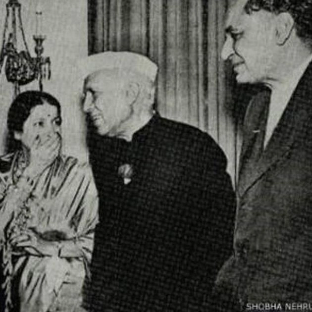 जब नेहरू ने जैकलीन केनेडी के साथ होली खेली - jacqueline kennedy holi with Nehru